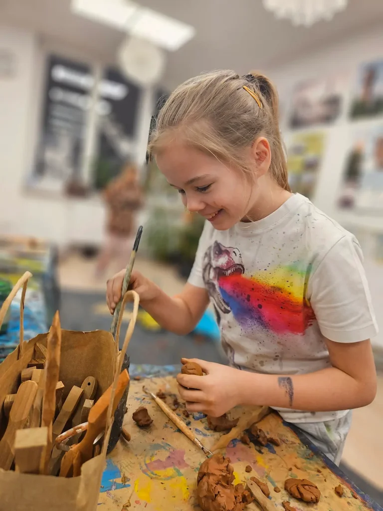 Children in art class